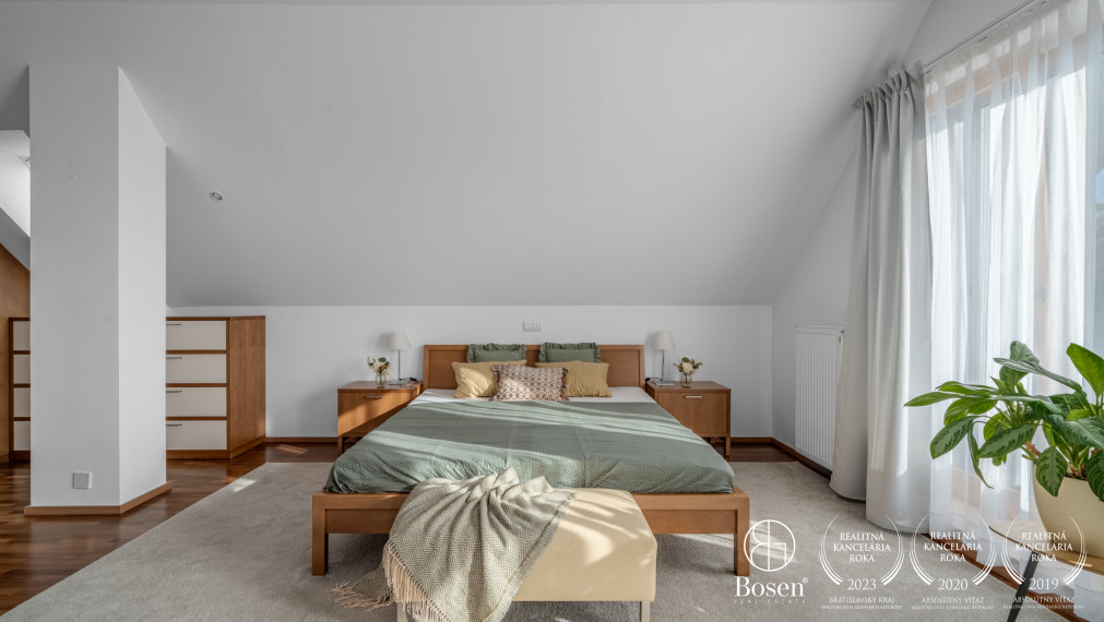 BOSEN | Modern family house with a beautiful garden and investment land, Brezová street