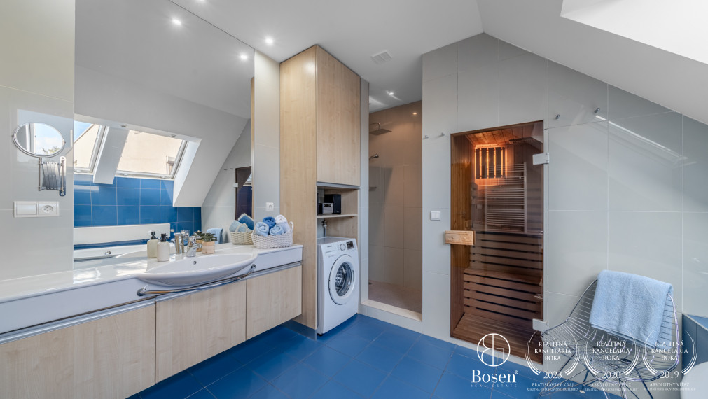 BOSEN | Modern family house with a beautiful garden and investment land, Brezová street