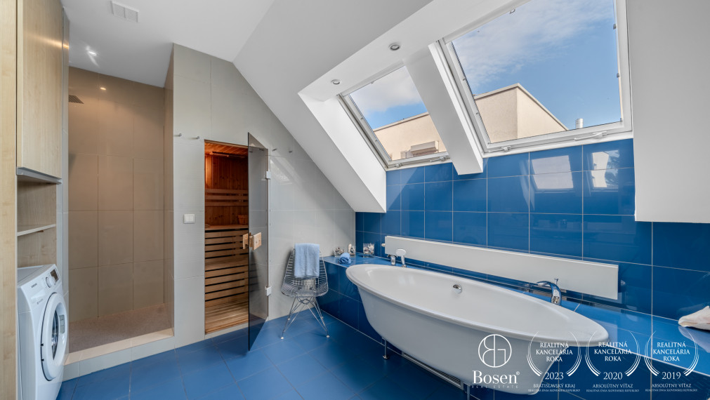 BOSEN | Modern family house with a beautiful garden and investment land, Brezová street