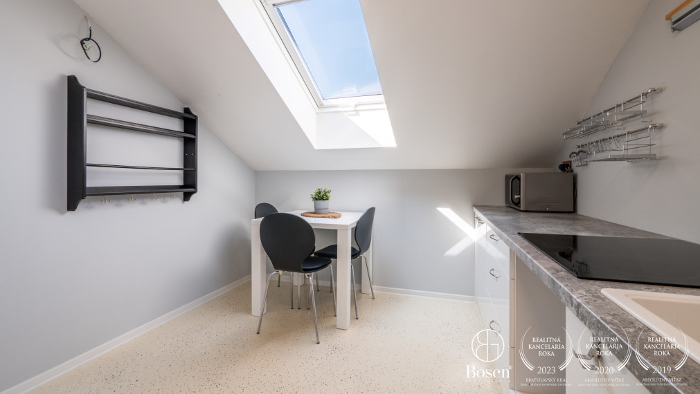 BOSEN | 4 izbový rodinný dom s wellness, Blatná na Ostrove