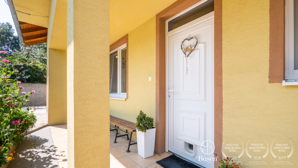 BOSEN | 4 izbový rodinný dom s wellness, Blatná na Ostrove