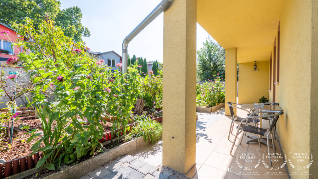 BOSEN | 4 izbový rodinný dom s wellness, Blatná na Ostrove