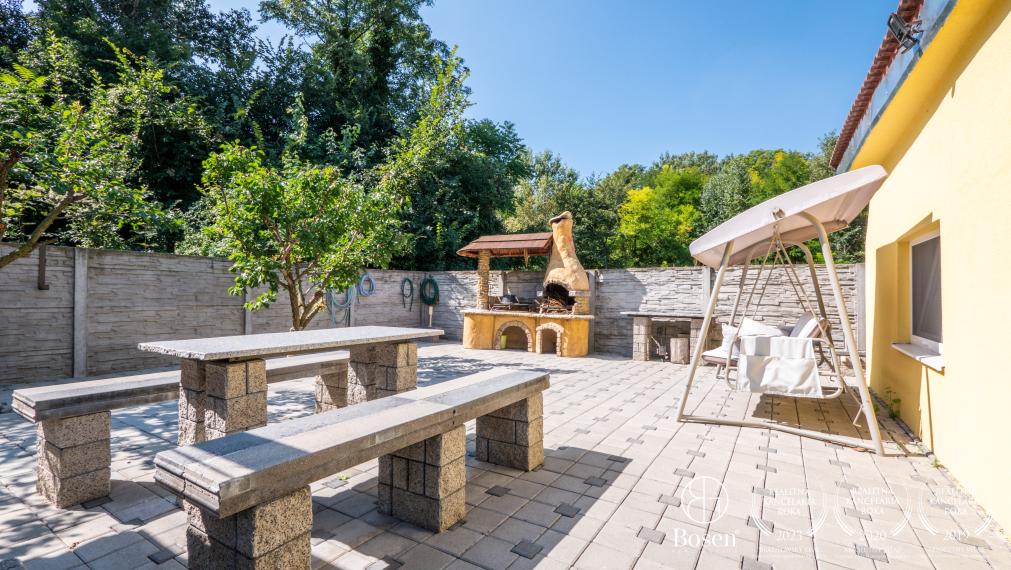BOSEN | 4 izbový rodinný dom s wellness, Blatná na Ostrove