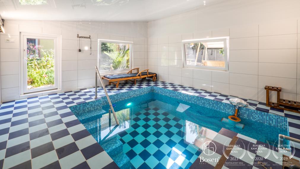 BOSEN | 4 izbový rodinný dom s wellness, Blatná na Ostrove