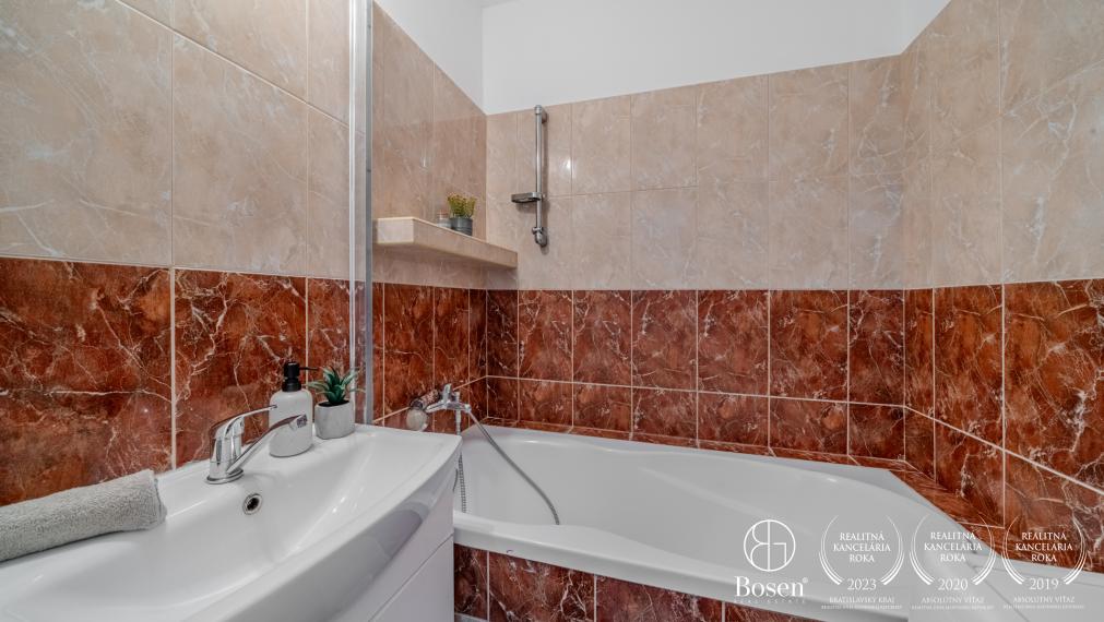 BOSEN | Zariadený 1 izbový byt na ulici Saratovská