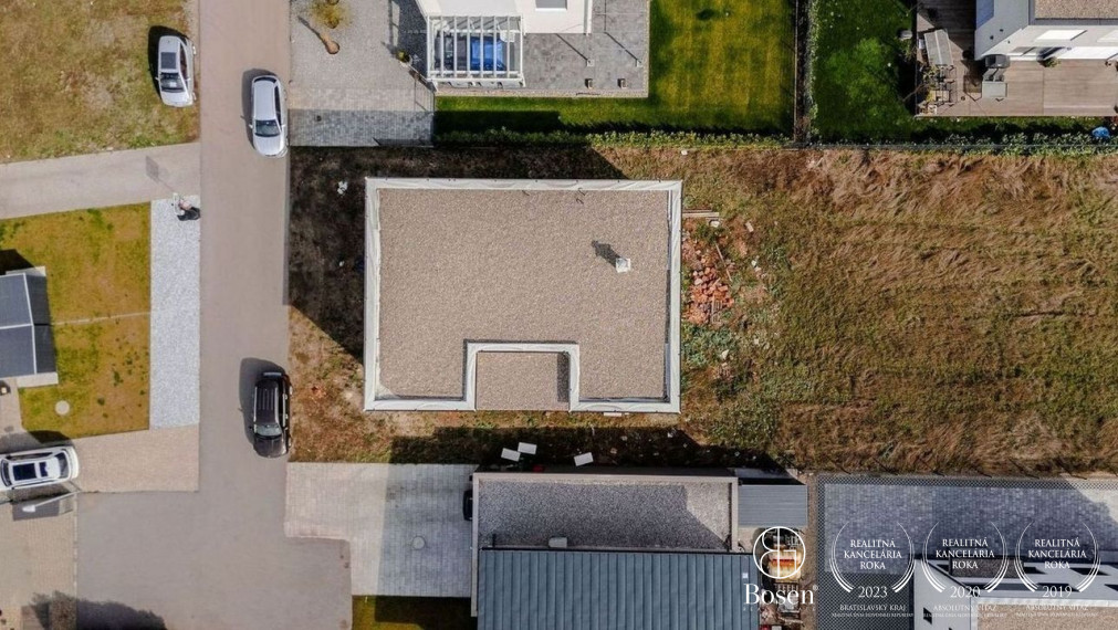 Bosen Realicity / 5 izbová rodinná vila pri jazere v Seeresidenz v Parndorfe