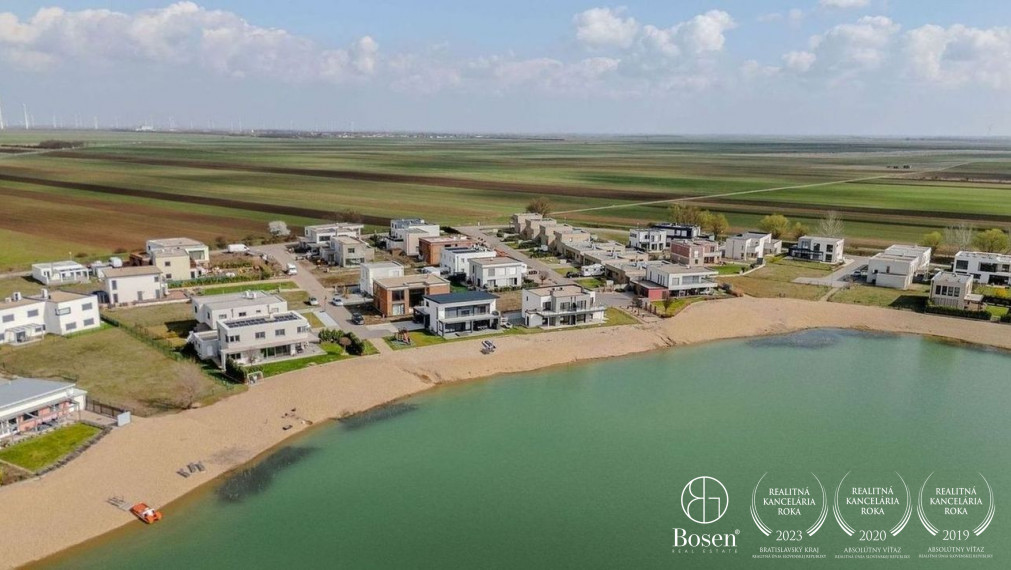 Bosen Realicity / 5 izbová rodinná vila pri jazere v Seeresidenz v Parndorfe