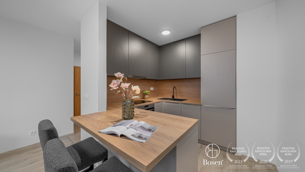 BOSEN | 2 izbový priestranný zariadený byt, Ovocné sady