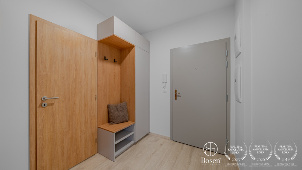 BOSEN | 2 izbový priestranný zariadený byt, Ovocné sady