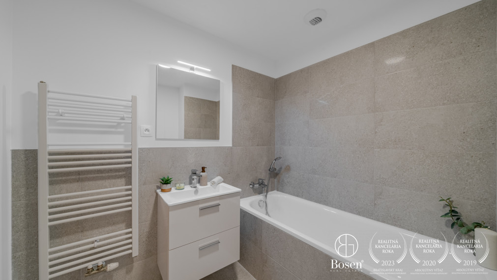 BOSEN | 2 izbový priestranný zariadený byt, Ovocné sady