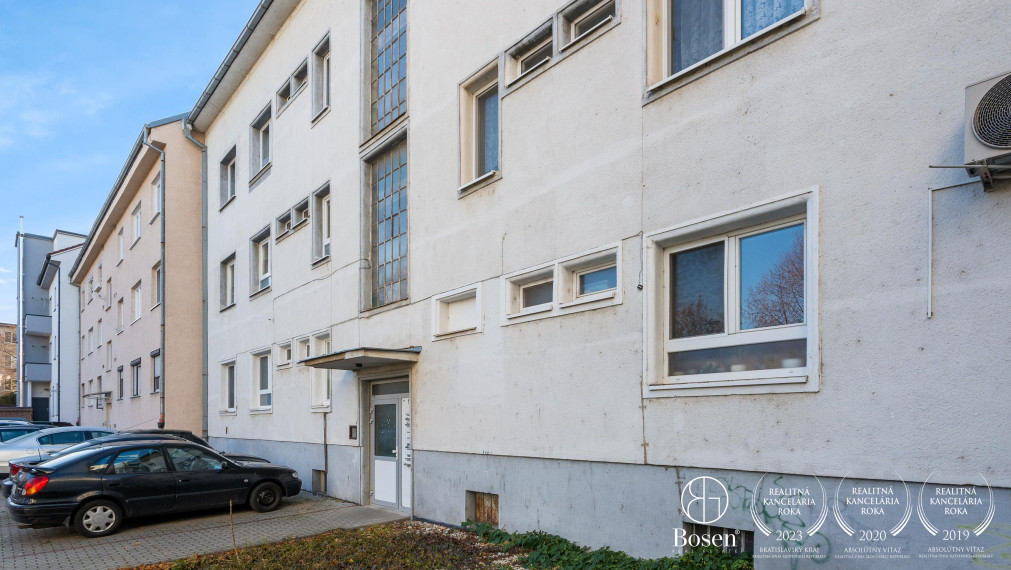 BOSEN | Na prenájom  1 izbový byt v centre mesta v Malackách