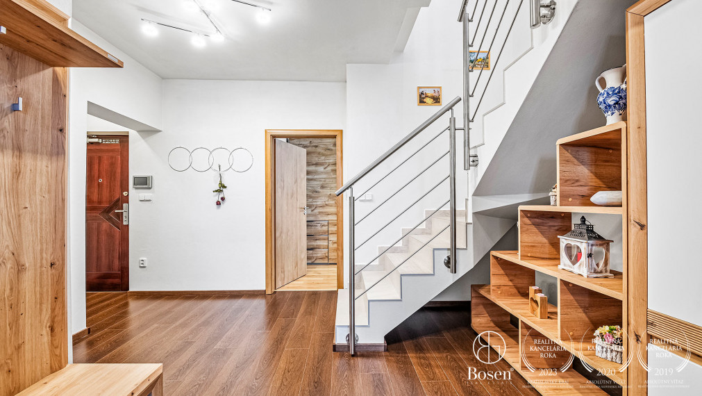 BOSEN |Krásny a priestranný, zariadený mezonet na PREDAJ