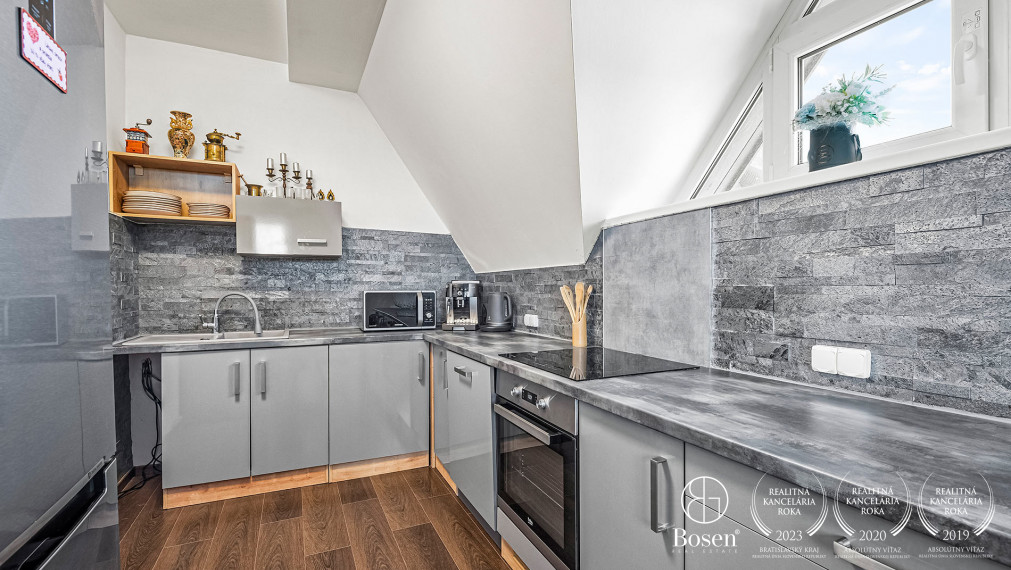 BOSEN |Krásny a priestranný, zariadený mezonet na PREDAJ