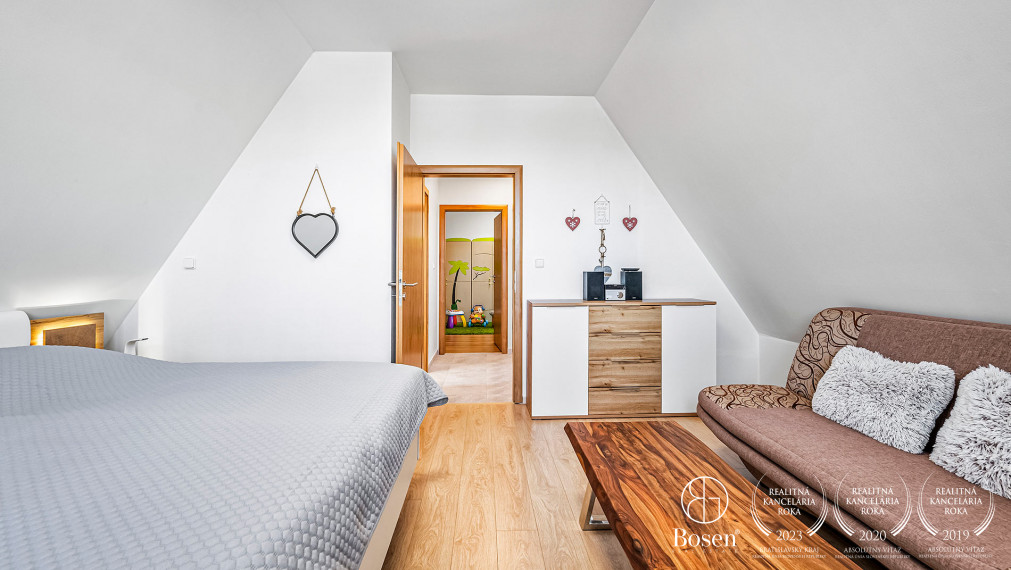 BOSEN |Krásny a priestranný, zariadený mezonet na PREDAJ