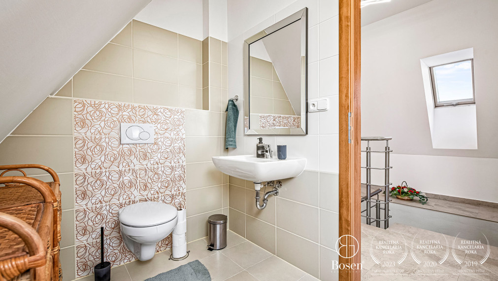 BOSEN |Krásny a priestranný, zariadený mezonet na PREDAJ