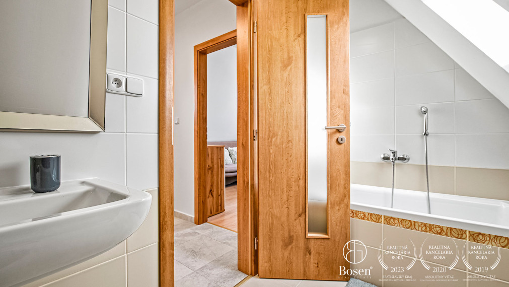 BOSEN |Krásny a priestranný, zariadený mezonet na PREDAJ