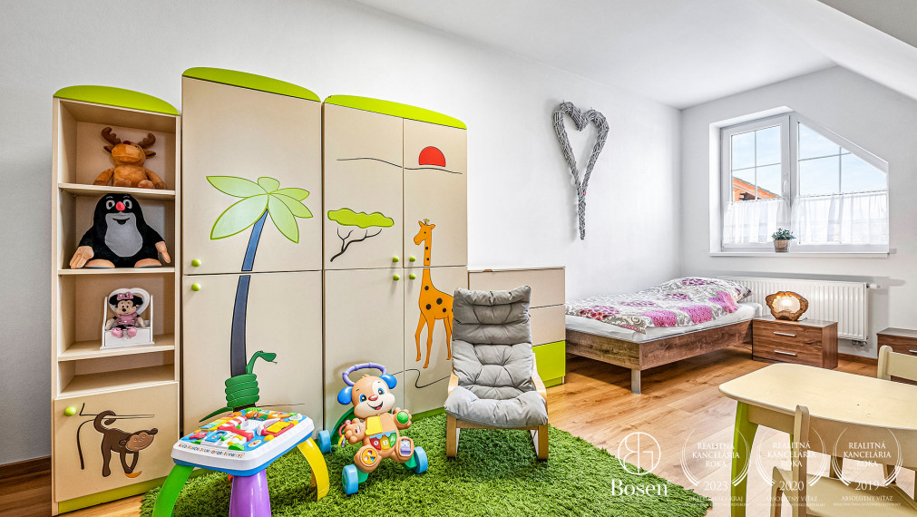 BOSEN |Krásny a priestranný, zariadený mezonet na PREDAJ