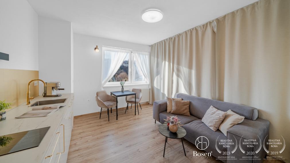 REZERVOVANÉ - BOSEN | Moderný 1-izbový byt s balkónom, pivničnou kobkou a garážou, Svätovavrinecká ul., BA