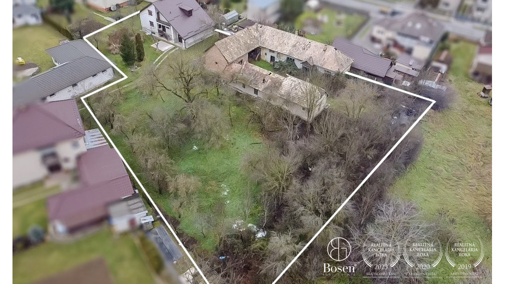 BOSEN | Rezervované, rodinný dom s veľkým pozemkom, Kalinovo.