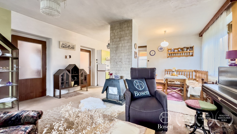 BOSEN | Rezervované, rodinný dom s veľkým pozemkom, Kalinovo.