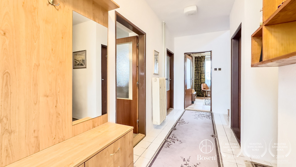 BOSEN | Rezervované, rodinný dom s veľkým pozemkom, Kalinovo.