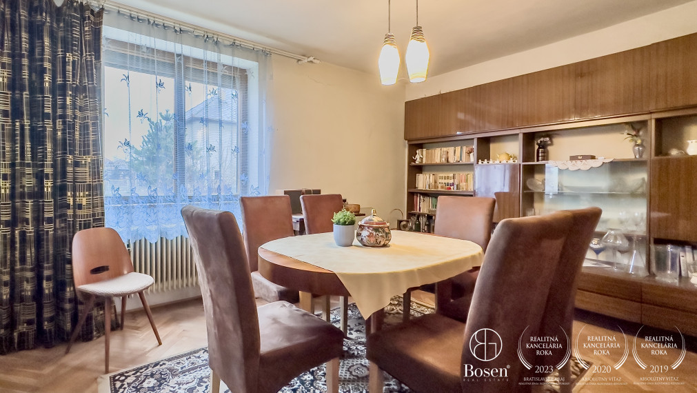 BOSEN | Rezervované, rodinný dom s veľkým pozemkom, Kalinovo.