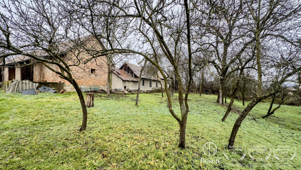 BOSEN | Rezervované, rodinný dom s veľkým pozemkom, Kalinovo.