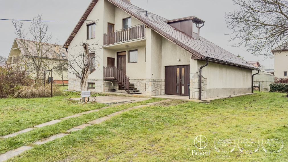 BOSEN | Rezervované, rodinný dom s veľkým pozemkom, Kalinovo.