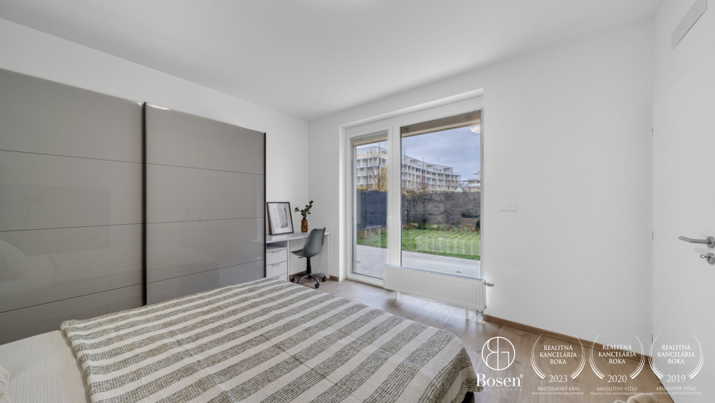 REZERVOVANÉ - BOSEN | Moderný 2-izbový byt s predzáhradkou a pivnicou, Bajkalská, BA