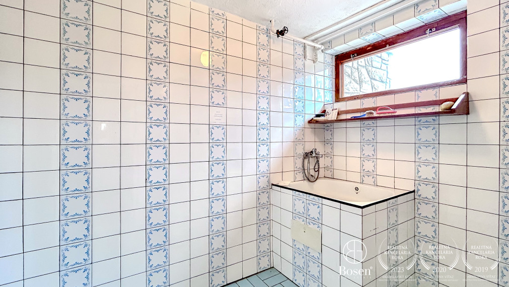 BOSEN | Rezervované, rodinný dom s veľkým pozemkom, Kalinovo.