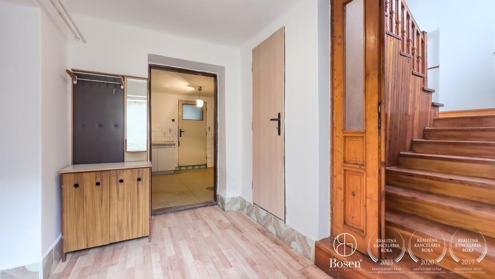 BOSEN | Na predaj, poschodový rodinný dom, Gemerský Jablonec.