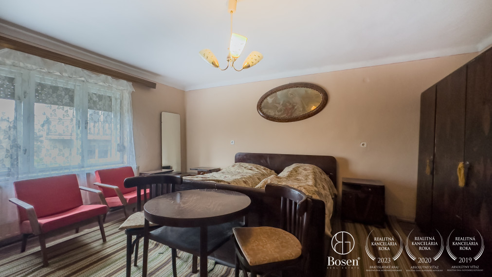 BOSEN | Na predaj, poschodový rodinný dom, Gemerský Jablonec.