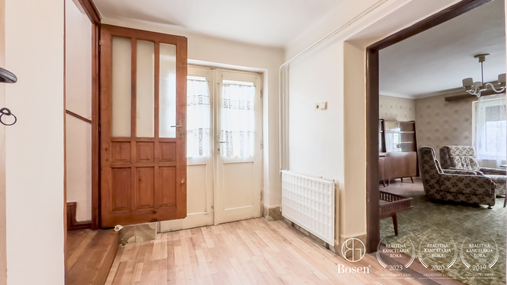 BOSEN | Na predaj, poschodový rodinný dom, Gemerský Jablonec.