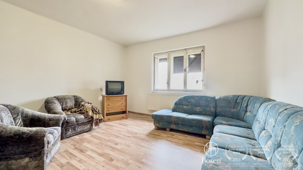 BOSEN | Na predaj, poschodový rodinný dom, Gemerský Jablonec.