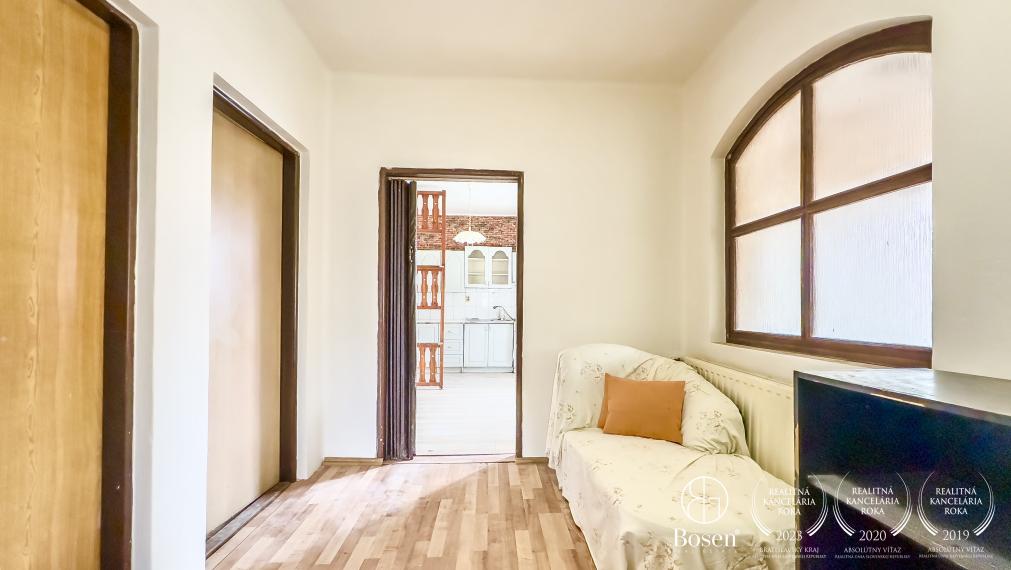 BOSEN | Na predaj, poschodový rodinný dom, Gemerský Jablonec.