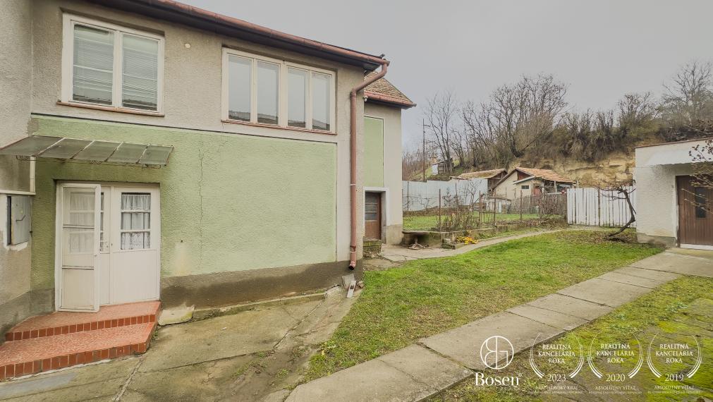 BOSEN | Na predaj, poschodový rodinný dom, Gemerský Jablonec.
