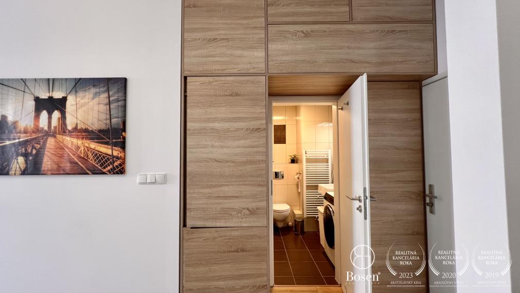 BOSEN | Prenájom - zariadený 1,5 izbový byt s parkovacím státím , Bratislava, Vietnamská ul.