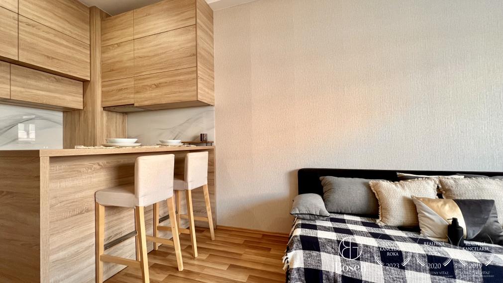 BOSEN | Prenájom - zariadený 1,5 izbový byt s parkovacím státím , Bratislava, Vietnamská ul.