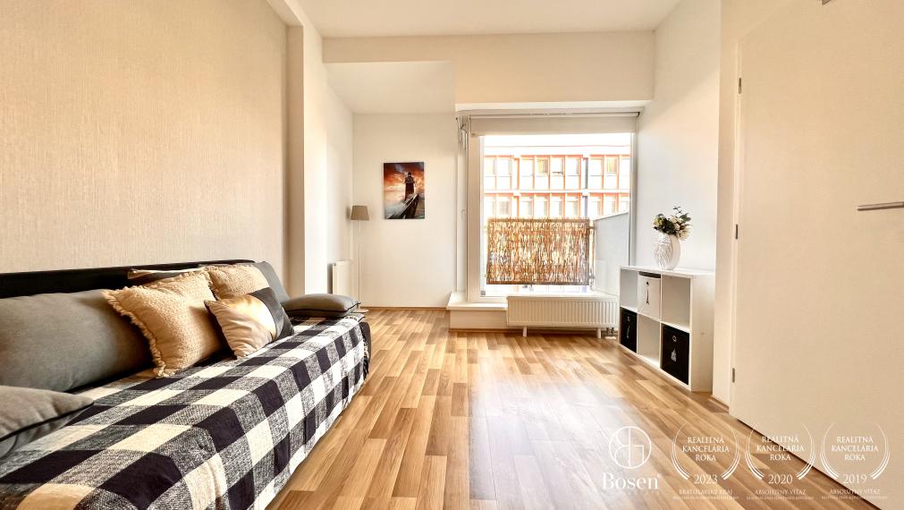 BOSEN | Prenájom - zariadený 1,5 izbový byt s parkovacím státím , Bratislava, Vietnamská ul.