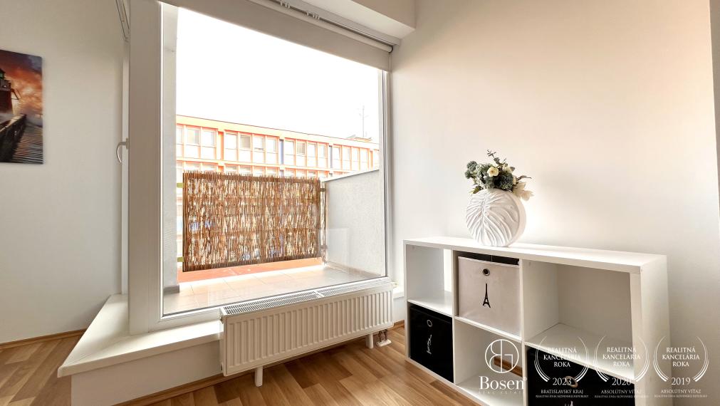 BOSEN | Prenájom - zariadený 1,5 izbový byt s parkovacím státím , Bratislava, Vietnamská ul.