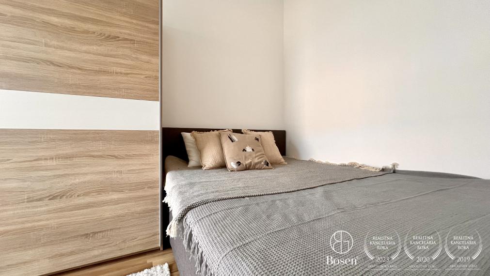 BOSEN | Prenájom - zariadený 1,5 izbový byt s parkovacím státím , Bratislava, Vietnamská ul.