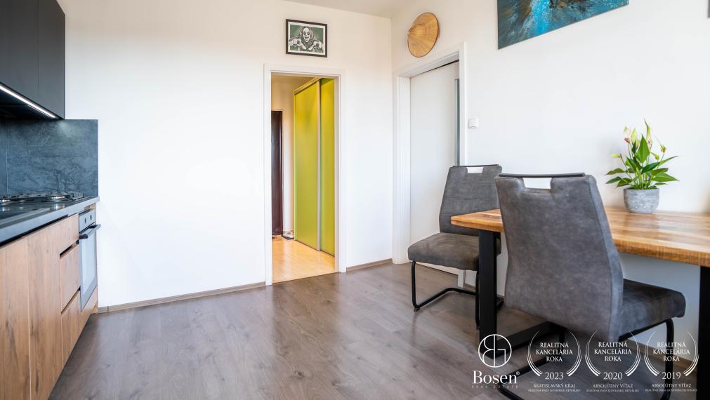 BOSEN | Na prenájom kompletne zariadený, klimatizovaný 1,5 izbový byt v centre Šamorína