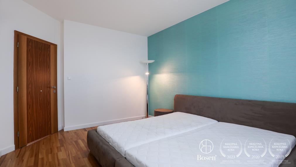 BOSEN | 4-izb byt s terasou a parkovacím státim, Chrenová