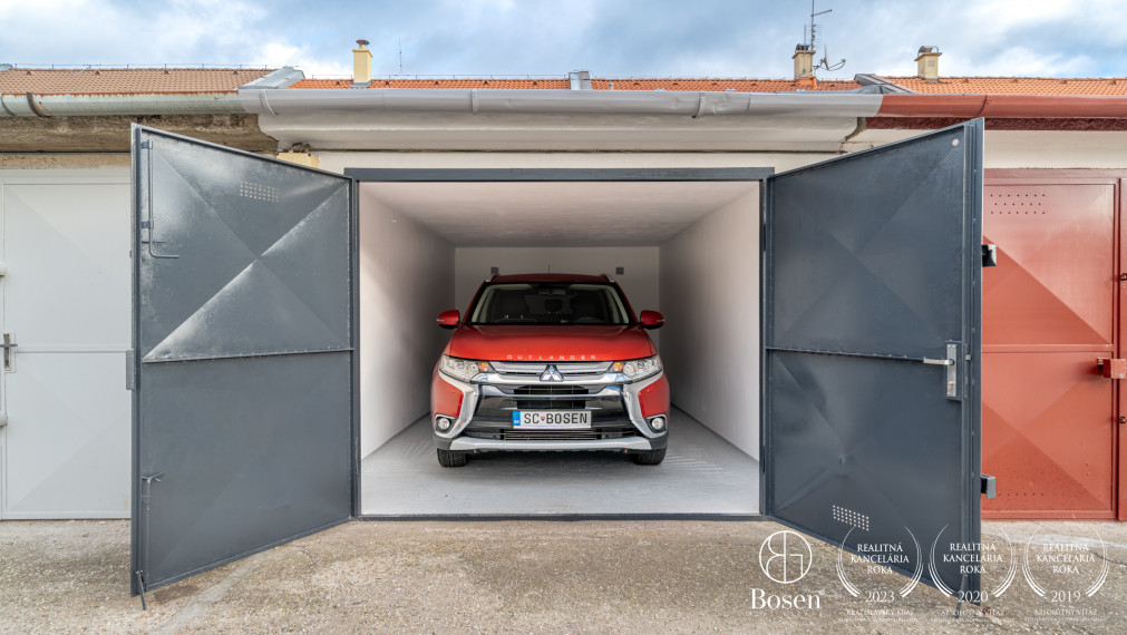 PREDANÉ - BOSEN I Železobetónová garáž na predaj, 21 m2, Gagarinova ul. Senec