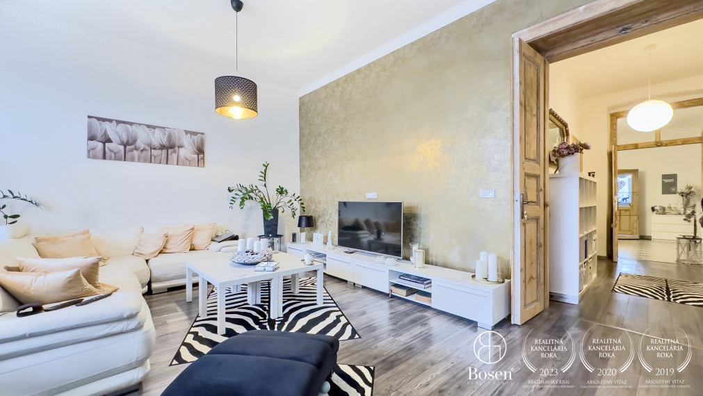 BOSEN | Historická budova z roku 1920 s veľkým potenciálom, Lučenec, 987m2.