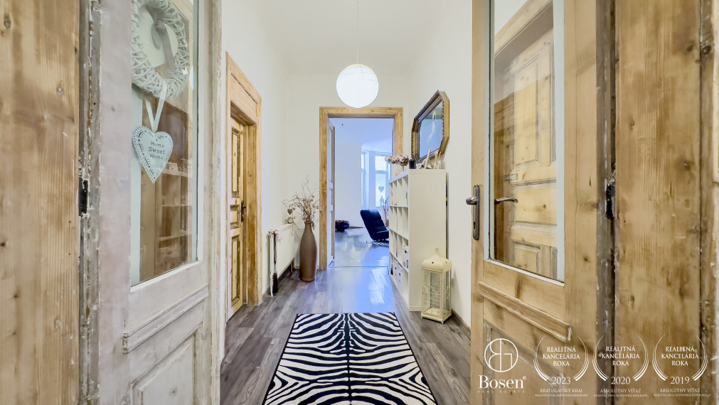 BOSEN | Historická budova z roku 1920 s veľkým potenciálom, Lučenec, 987m2.