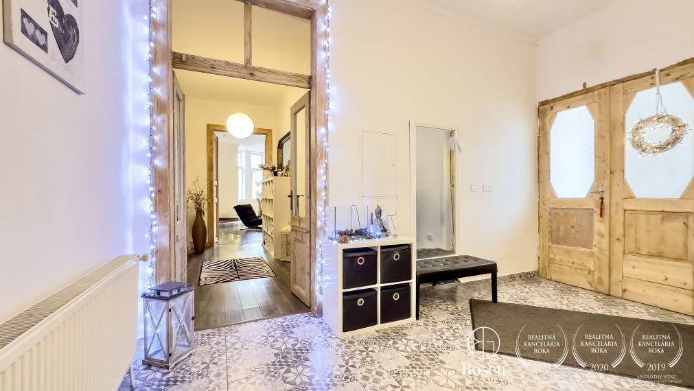 BOSEN | Historická budova z roku 1920 s veľkým potenciálom, Lučenec, 987m2.