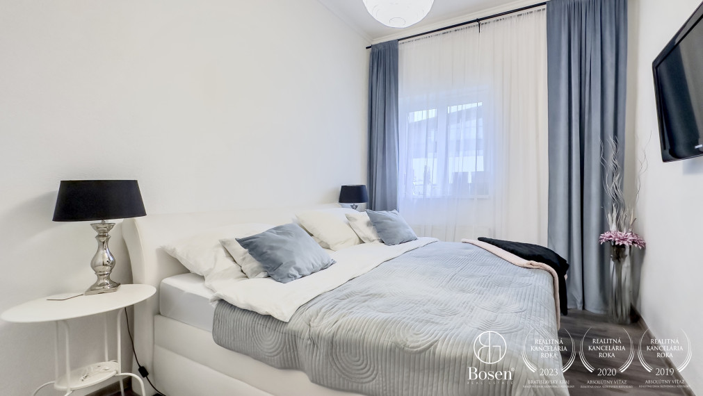 BOSEN | Historická budova z roku 1920 s veľkým potenciálom, Lučenec, 987m2.