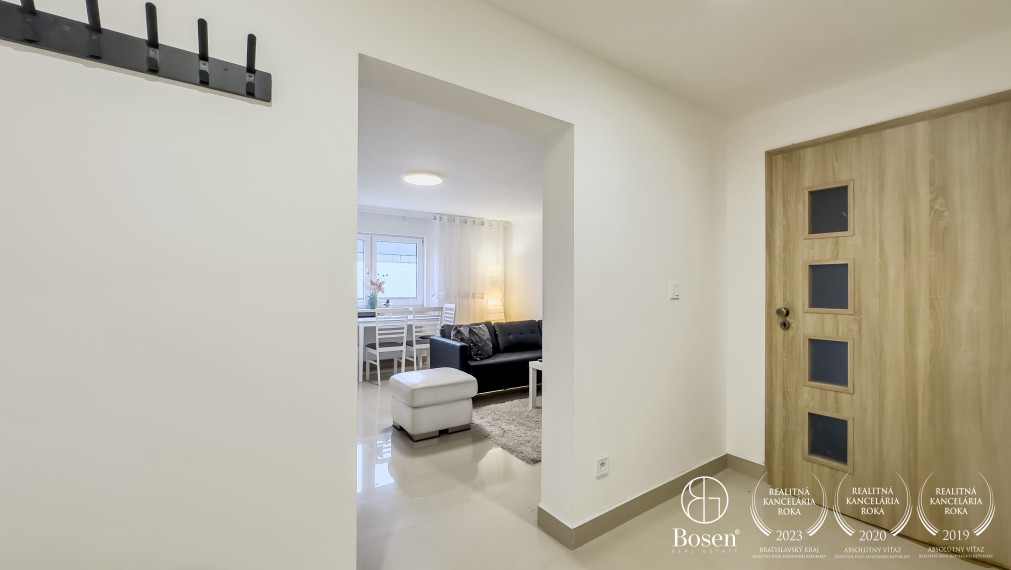 BOSEN | Historická budova z roku 1920 s veľkým potenciálom, Lučenec, 987m2.