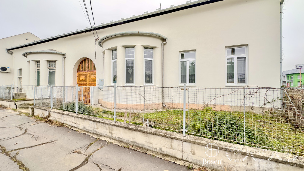 BOSEN | Historická budova z roku 1920 s veľkým potenciálom, Lučenec, 987m2.
